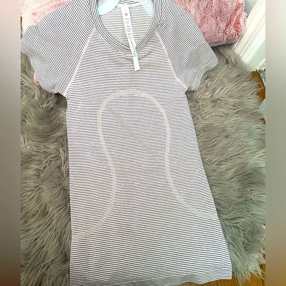 Lululemon Swiftly Tech